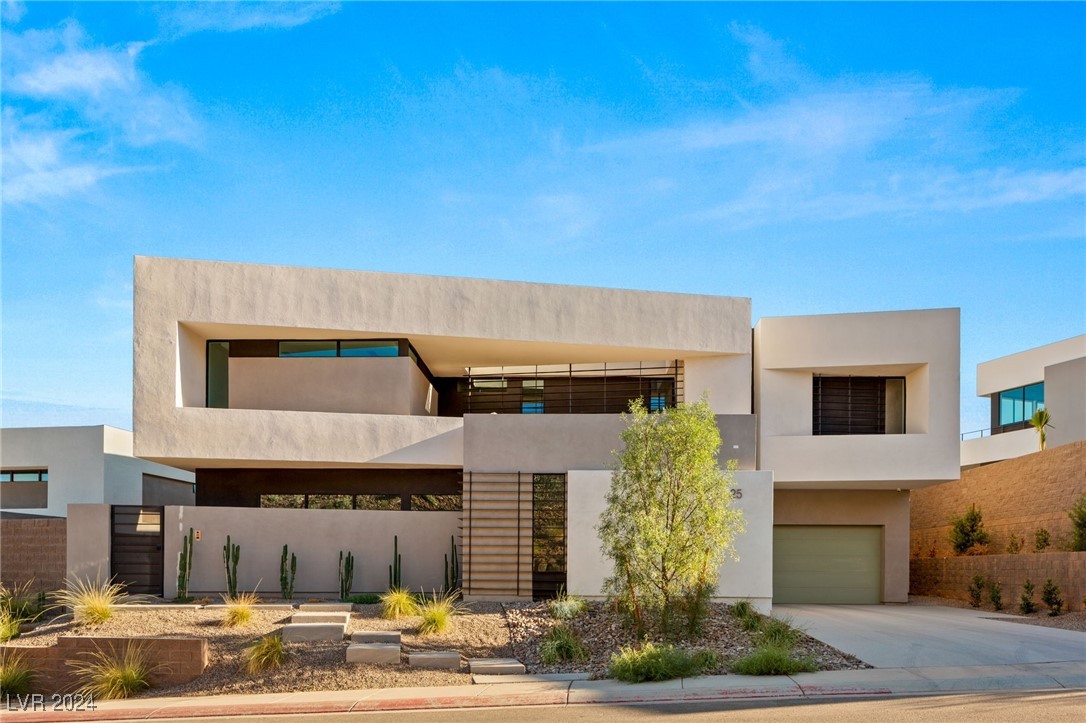 25 Canyon Bay Drive Property Photo 2