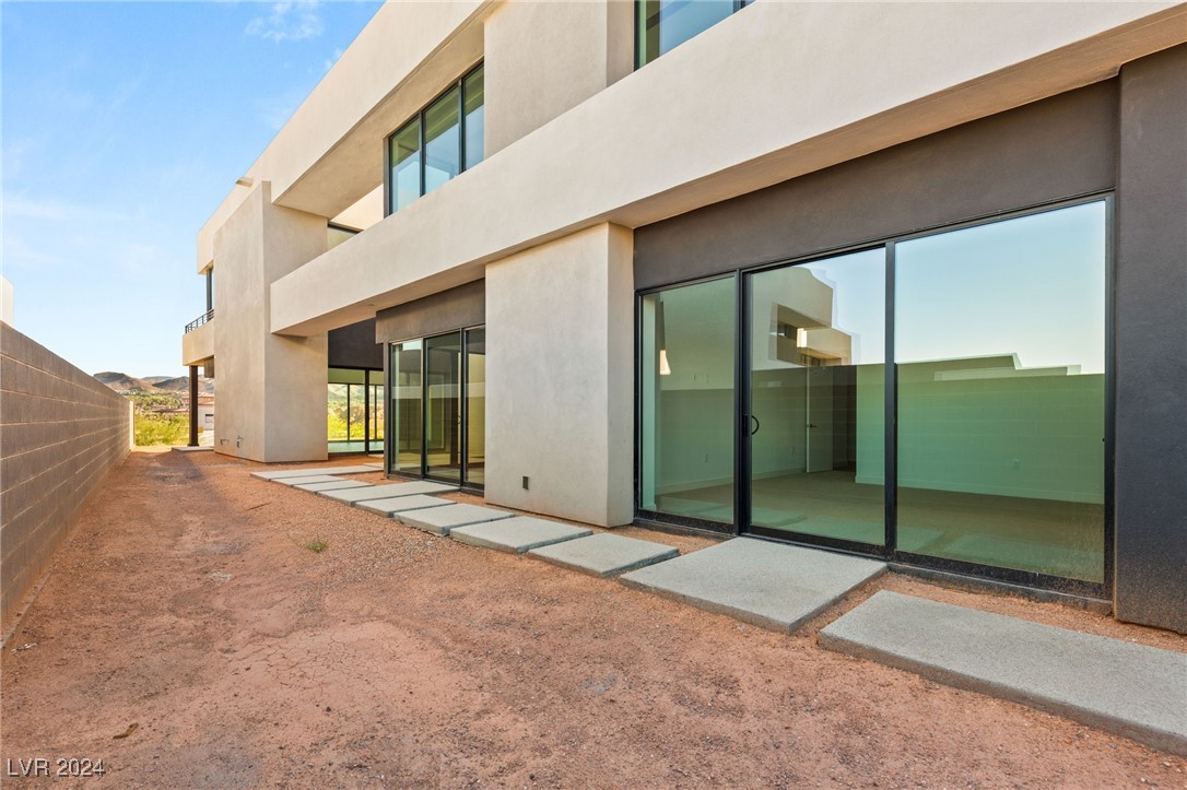 25 Canyon Bay Drive Property Photo 4