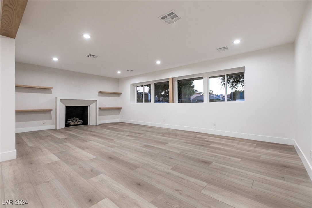 2105 Westlund Drive Property Photo 10
