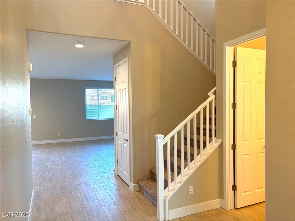 9902 Belikove Manor Avenue Property Photo 3