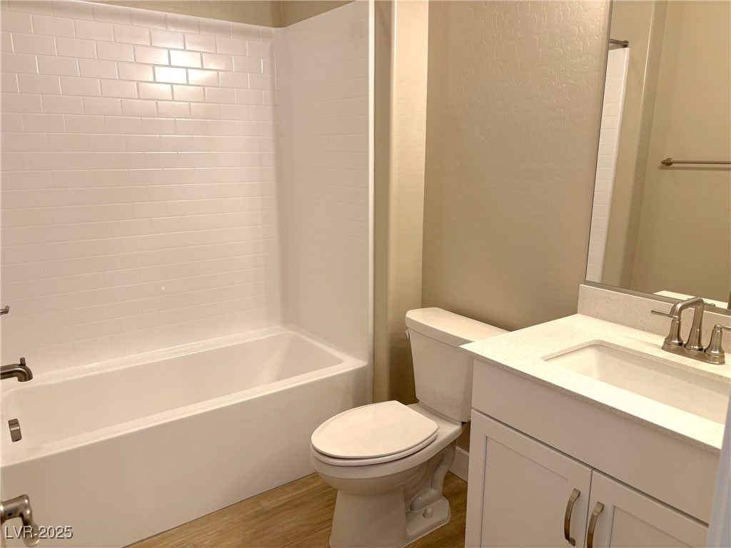 9902 Belikove Manor Avenue Property Photo 5