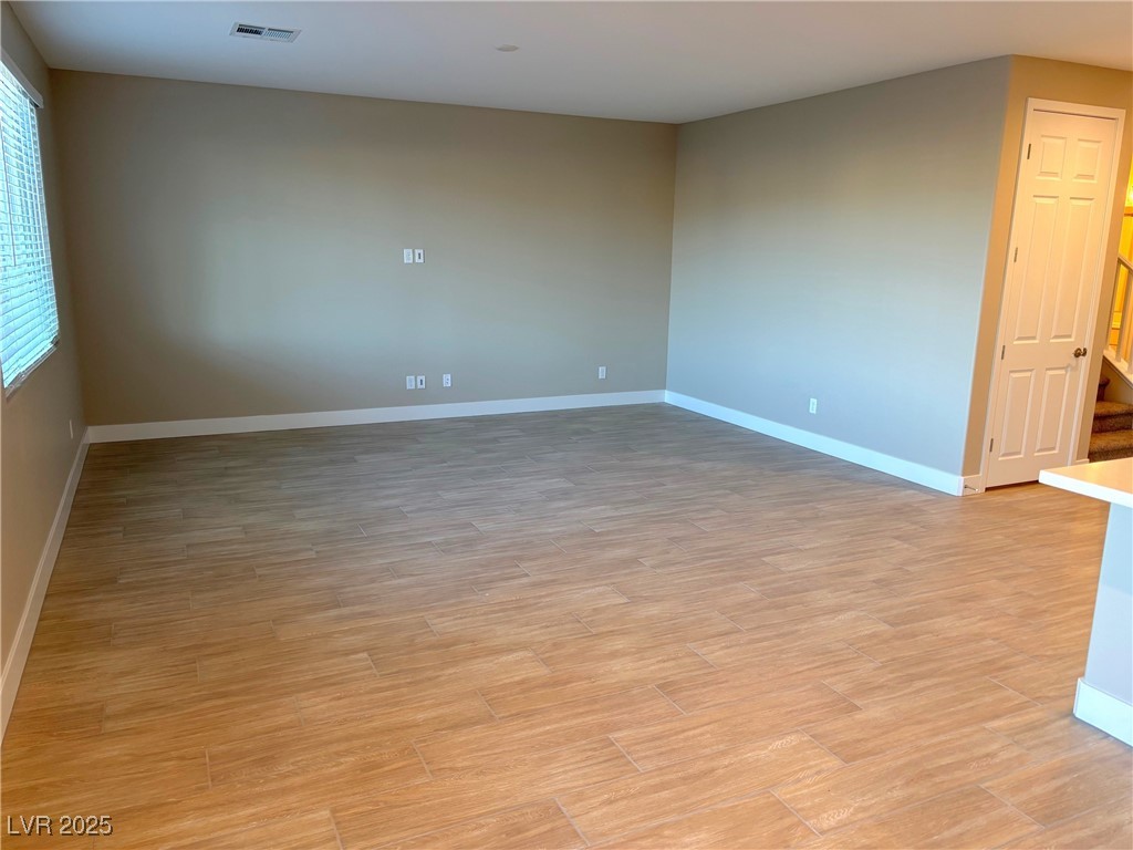 9902 Belikove Manor Avenue Property Photo 13