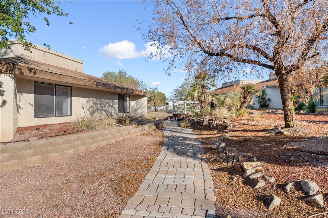 241 Palo Verde Drive Property Photo 4