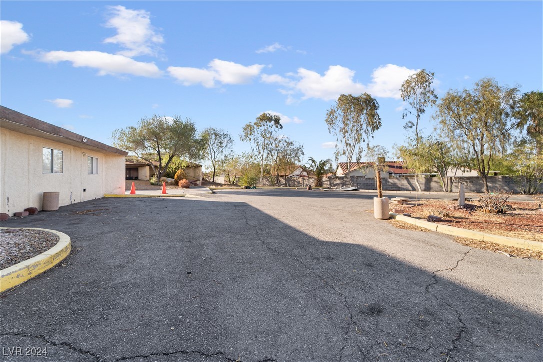 241 Palo Verde Drive Property Photo 6