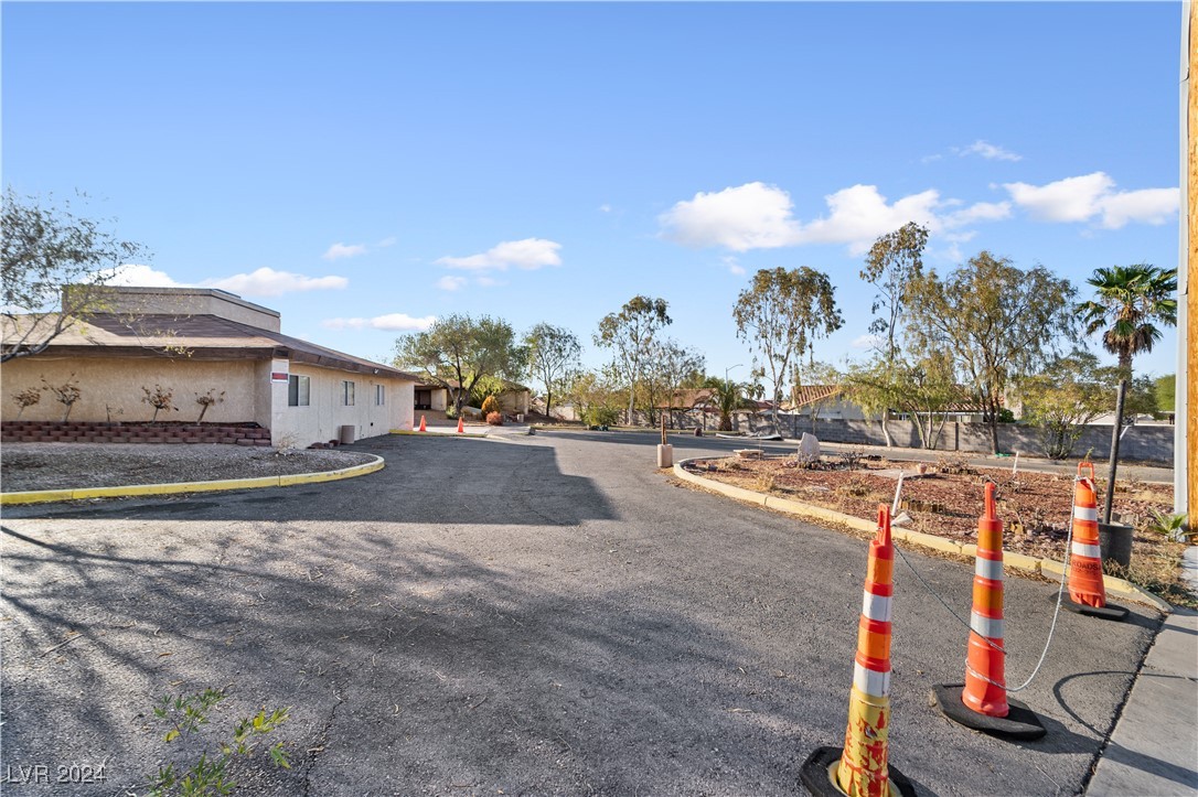 241 Palo Verde Drive Property Photo 7