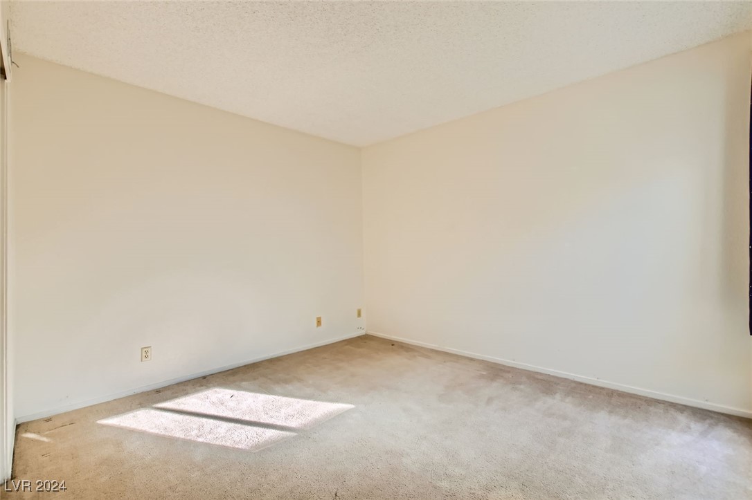 5701 Pearldrop Avenue Property Photo 34