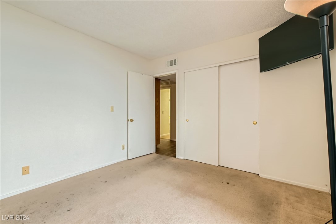 5701 Pearldrop Avenue Property Photo 41