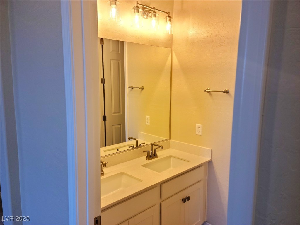 4761 East Sandalwood Drive Property Photo 3