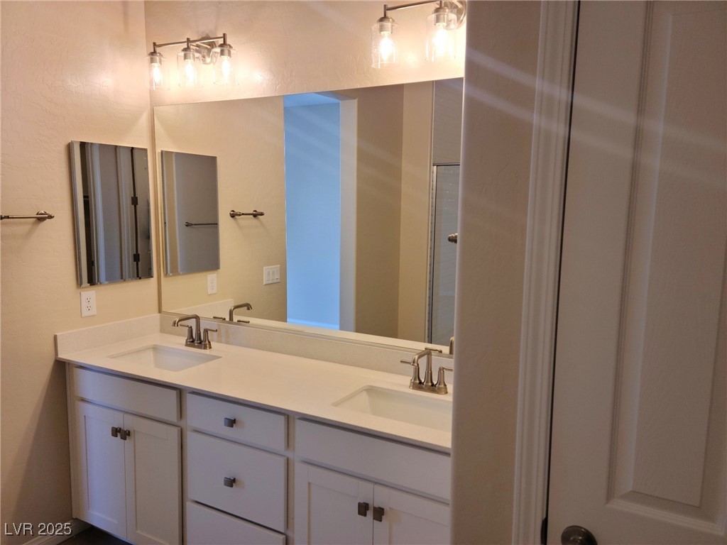 4761 East Sandalwood Drive Property Photo 11
