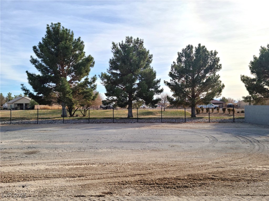 4761 East Sandalwood Drive Property Photo 15