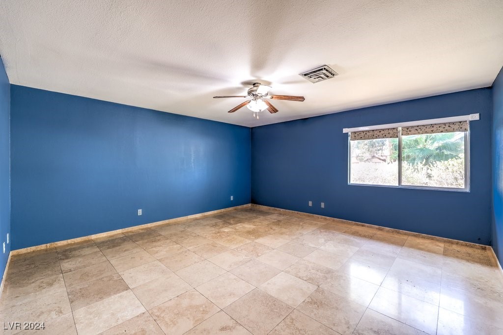 2880 Red Rock Street Property Photo 13
