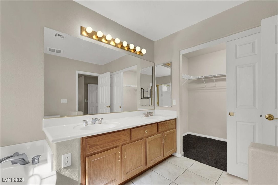 10914 Fintry Hills Street Property Photo 12