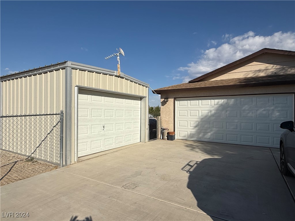 130 Spring Mountain Vista Avenue Property Photo 5