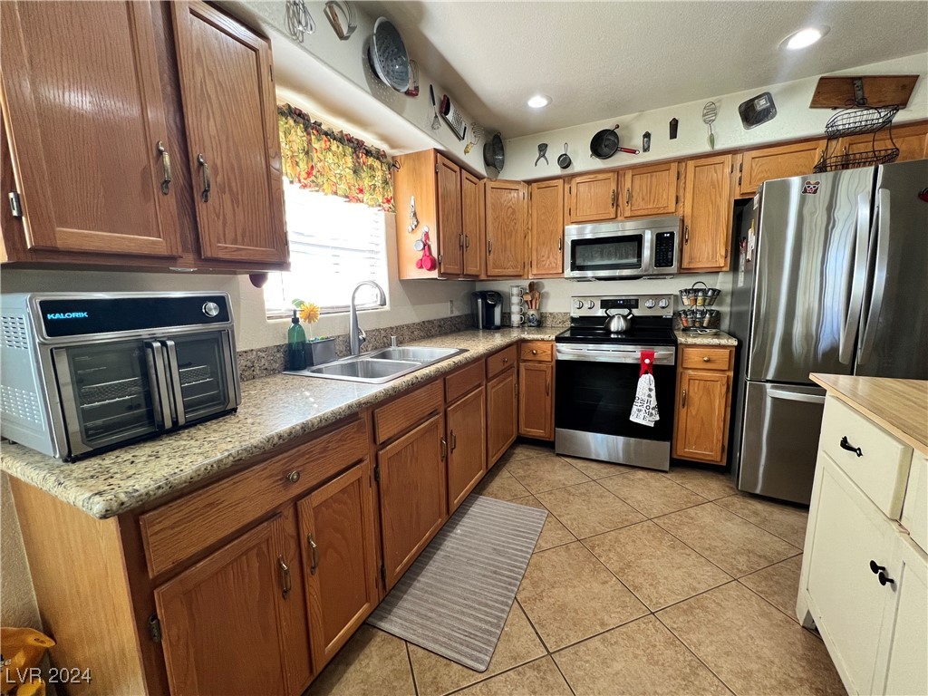 130 Spring Mountain Vista Avenue Property Photo 35