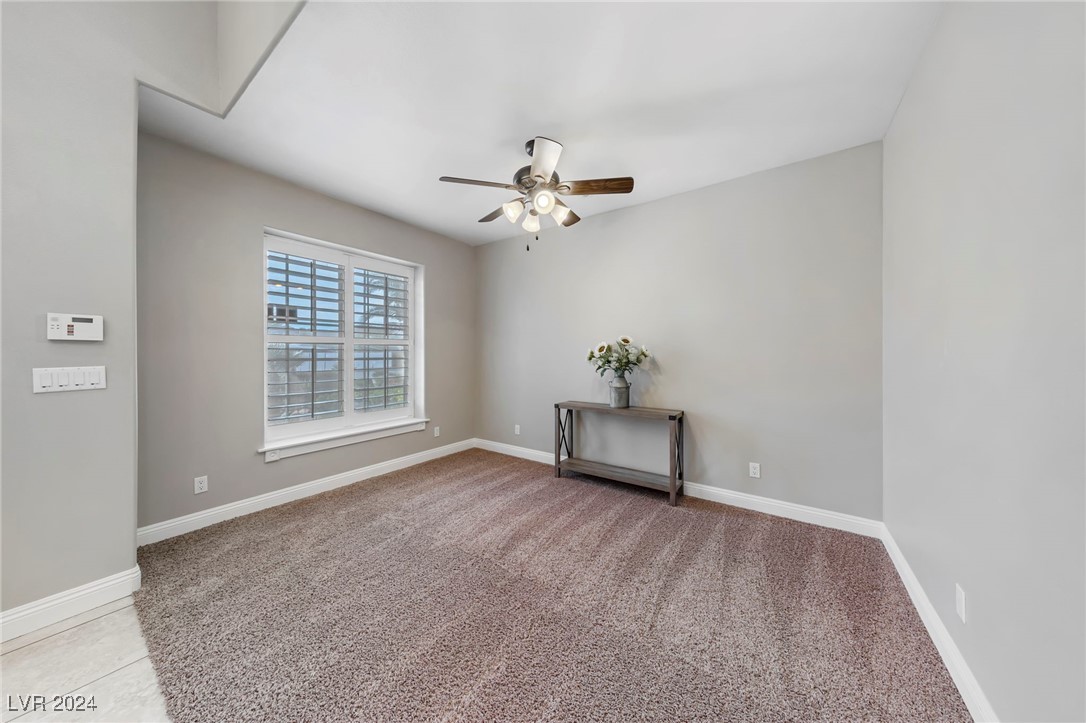 200 West Desert Rose Drive Property Photo 9