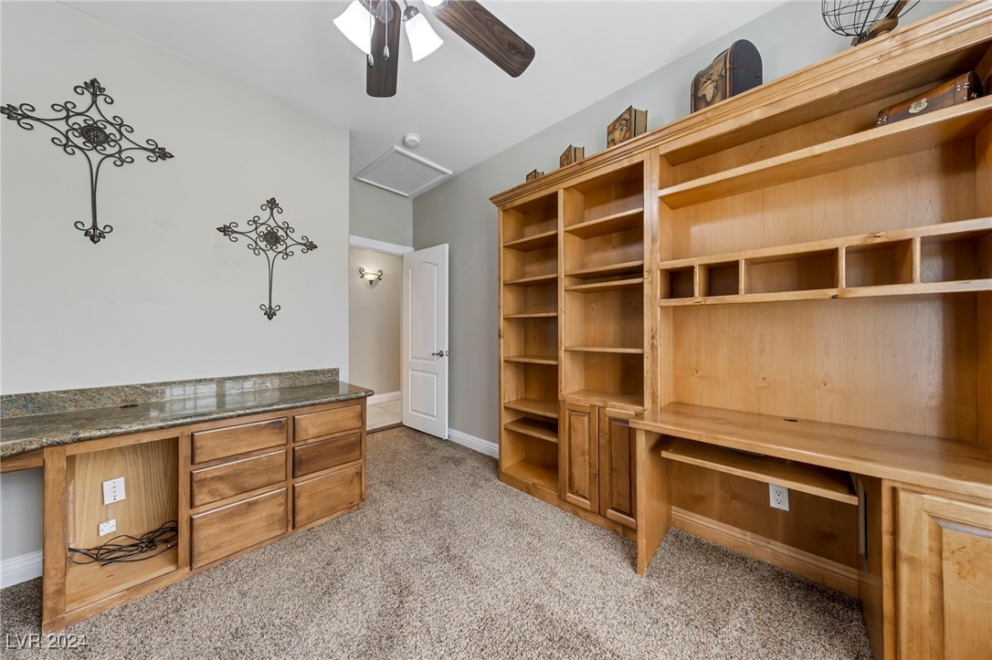 200 West Desert Rose Drive Property Photo 14