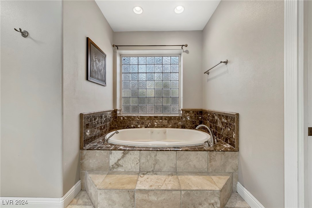 200 West Desert Rose Drive Property Photo 20