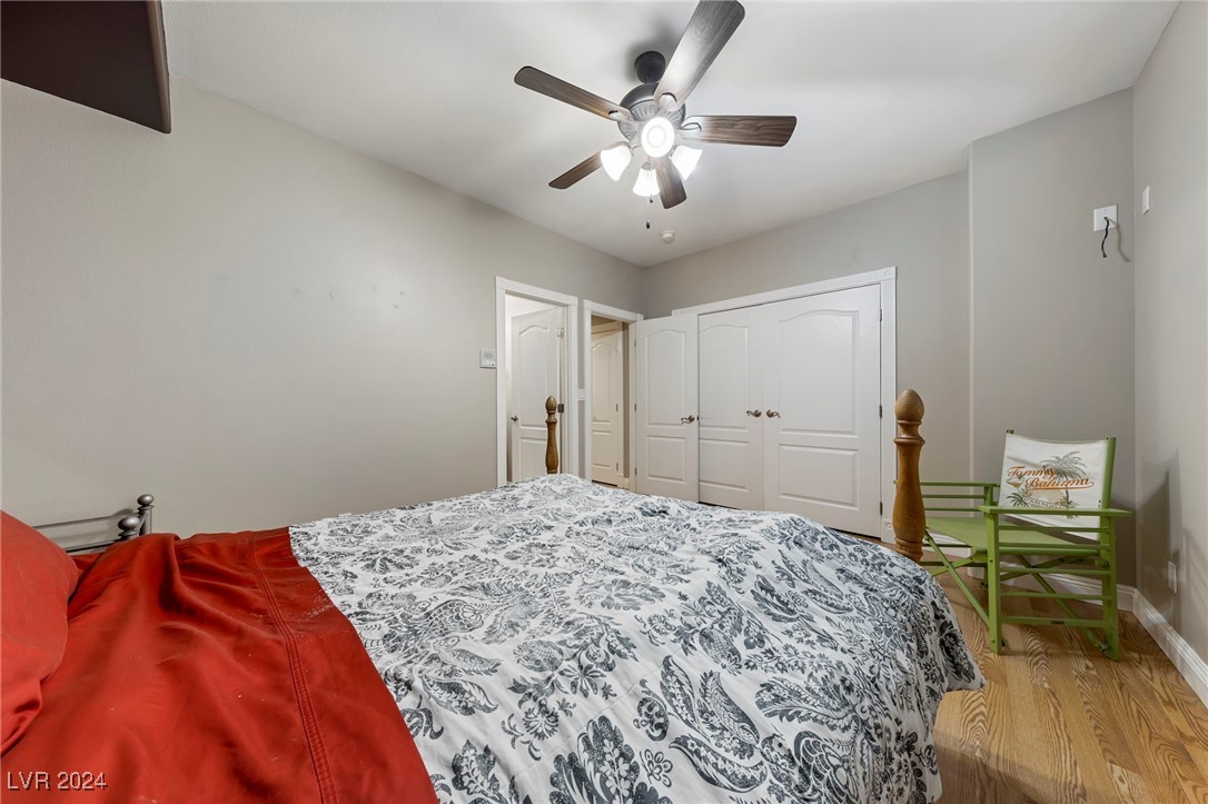 200 West Desert Rose Drive Property Photo 46