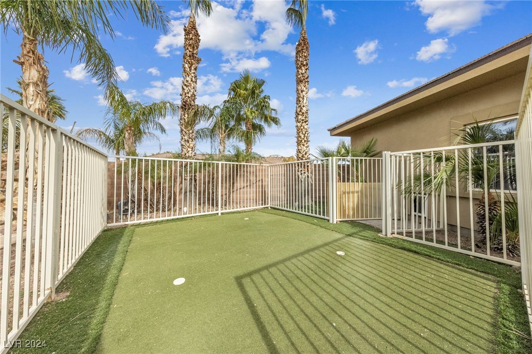 200 West Desert Rose Drive Property Photo 59