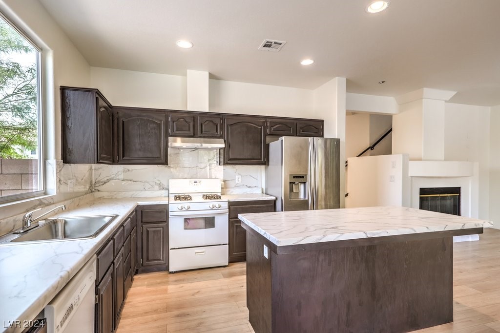 8224 Cassis Court Property Photo 12
