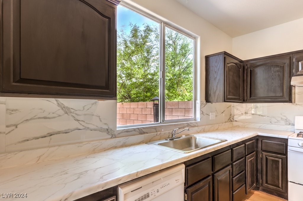 8224 Cassis Court Property Photo 13