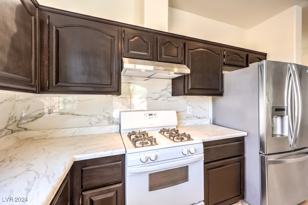 8224 Cassis Court Property Photo 14
