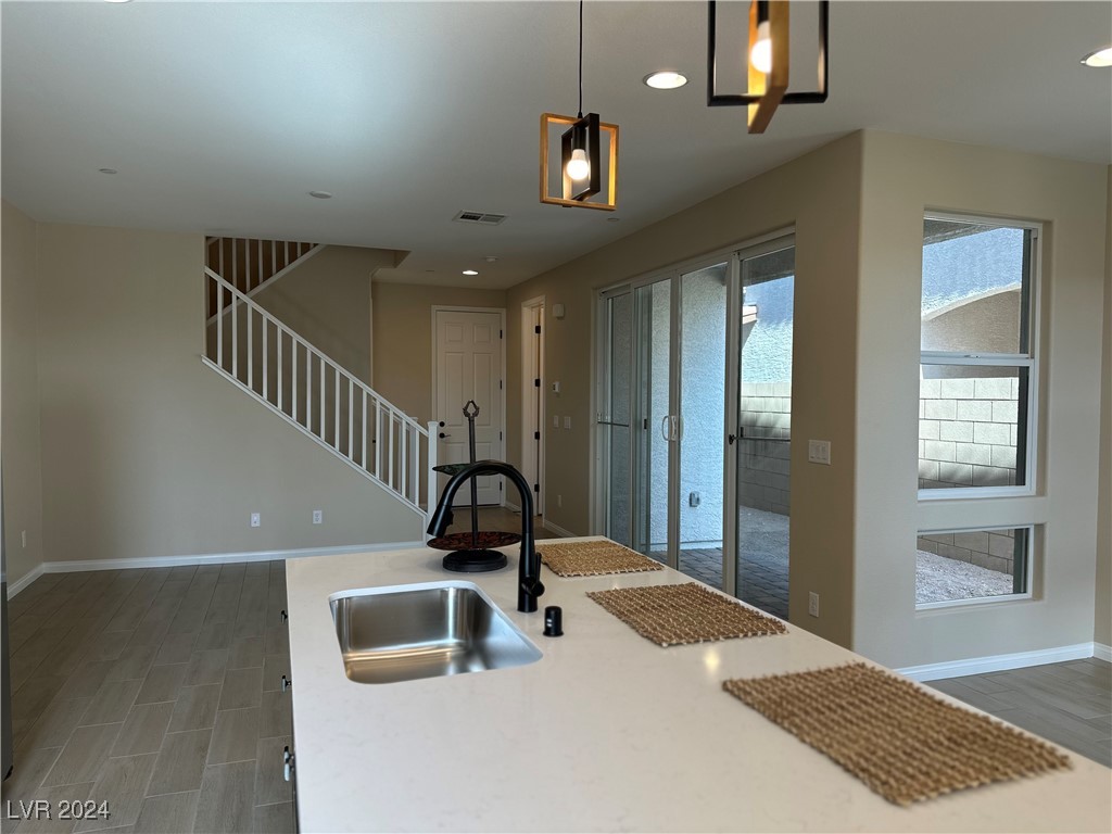 884 Cottonwood Hill Place Property Photo 8