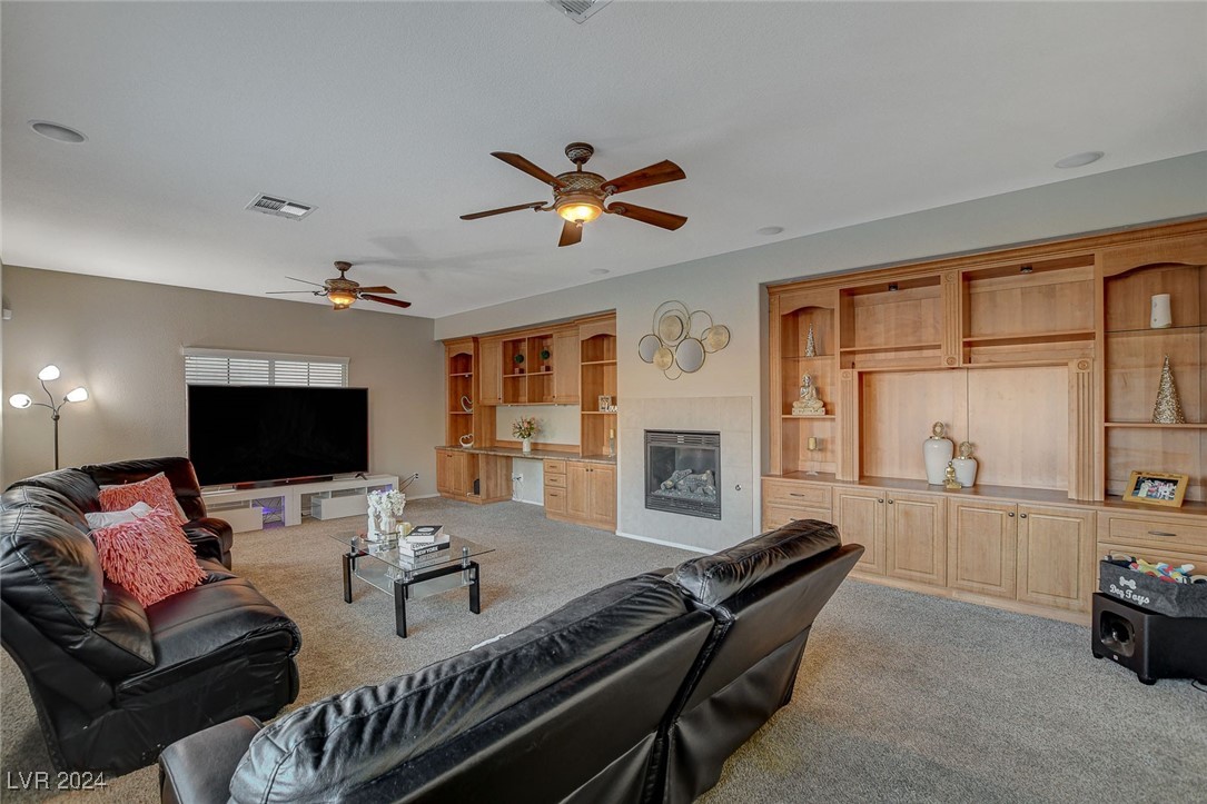 6012 Valley Flower Street Property Photo 7