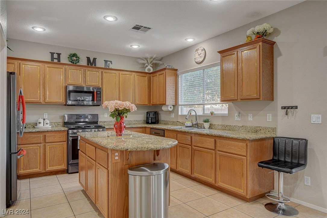 6012 Valley Flower Street Property Photo 11