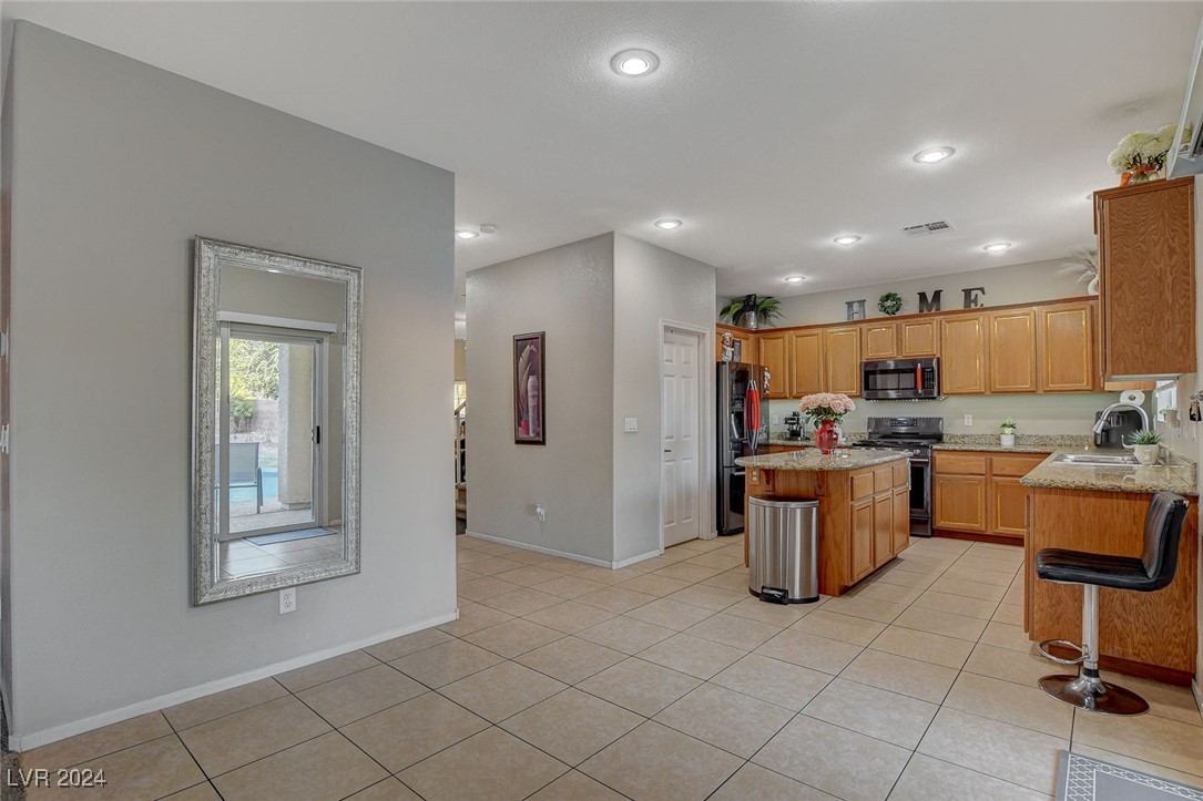 6012 Valley Flower Street Property Photo 15