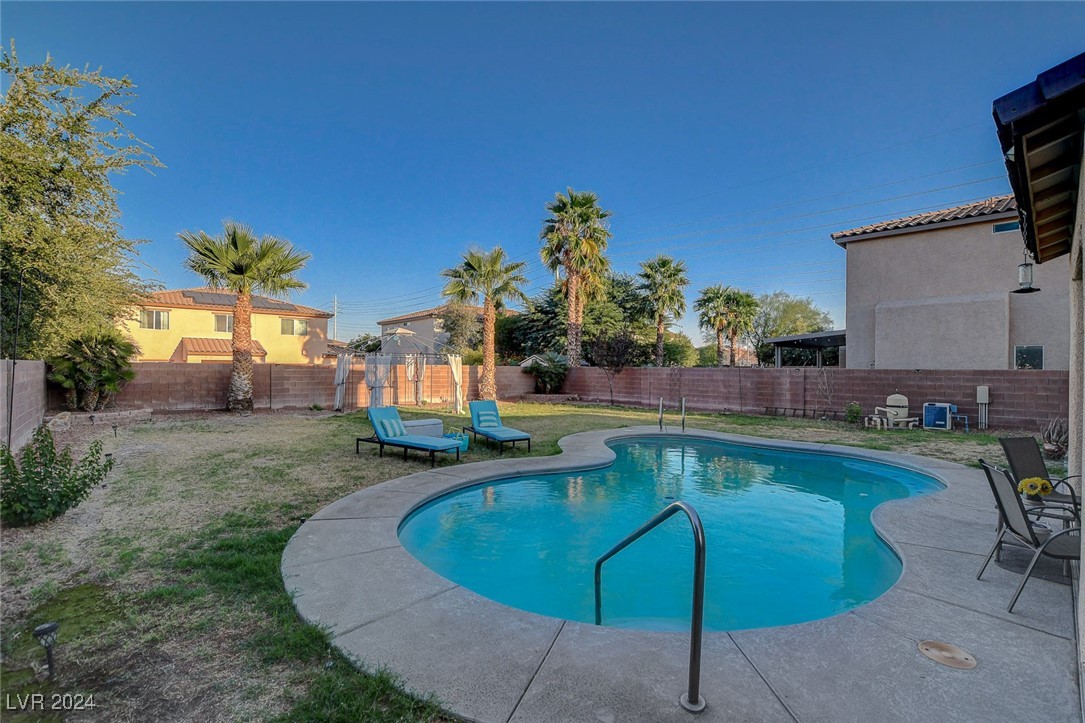 6012 Valley Flower Street Property Photo 37