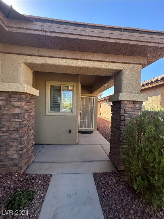 6071 Saddle Horse Avenue Property Photo 4