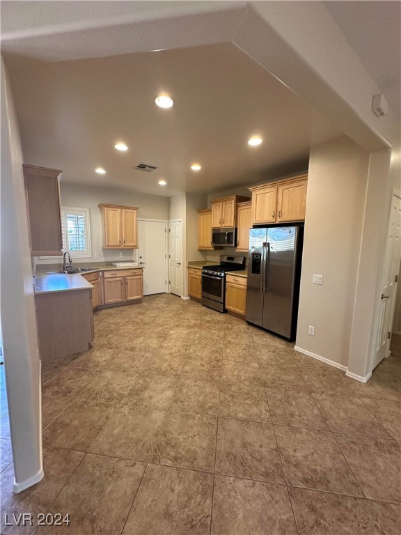 6071 Saddle Horse Avenue Property Photo 12