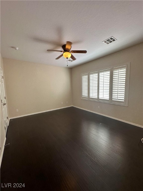 6071 Saddle Horse Avenue Property Photo 24