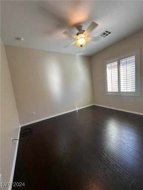 6071 Saddle Horse Avenue Property Photo 28
