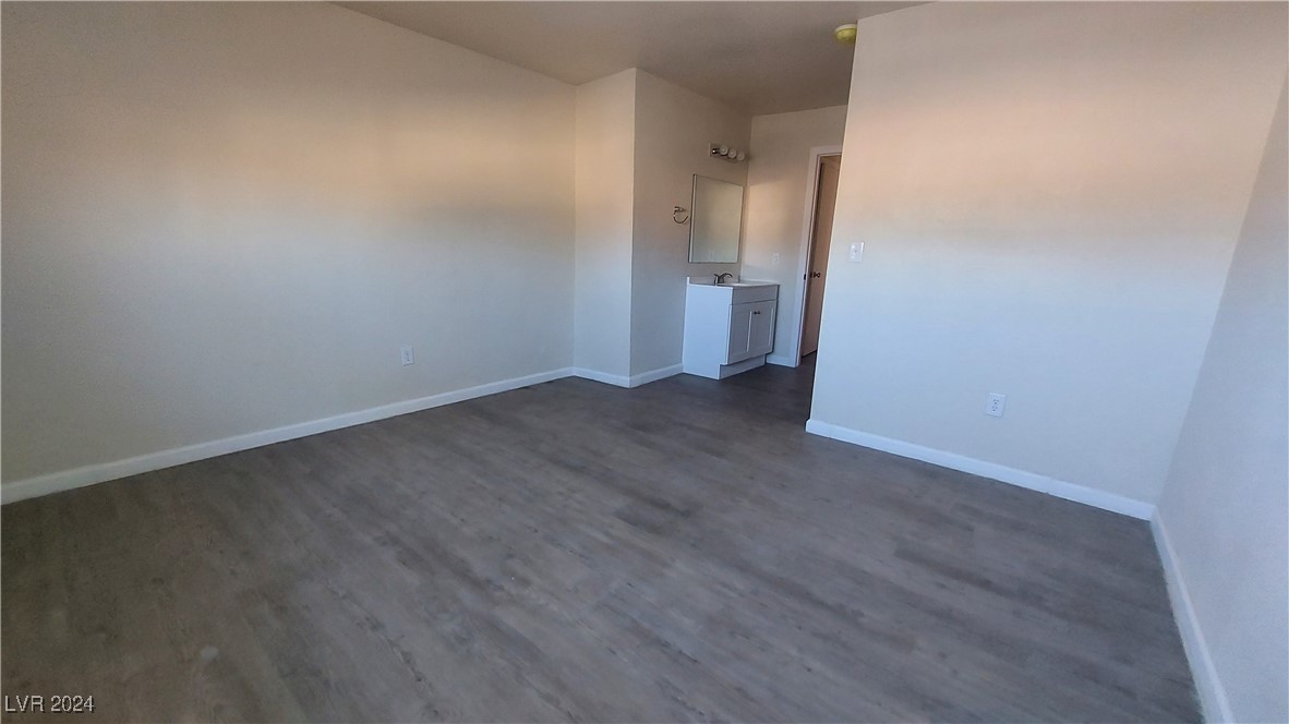 5116 Gray Lane G Property Photo 9