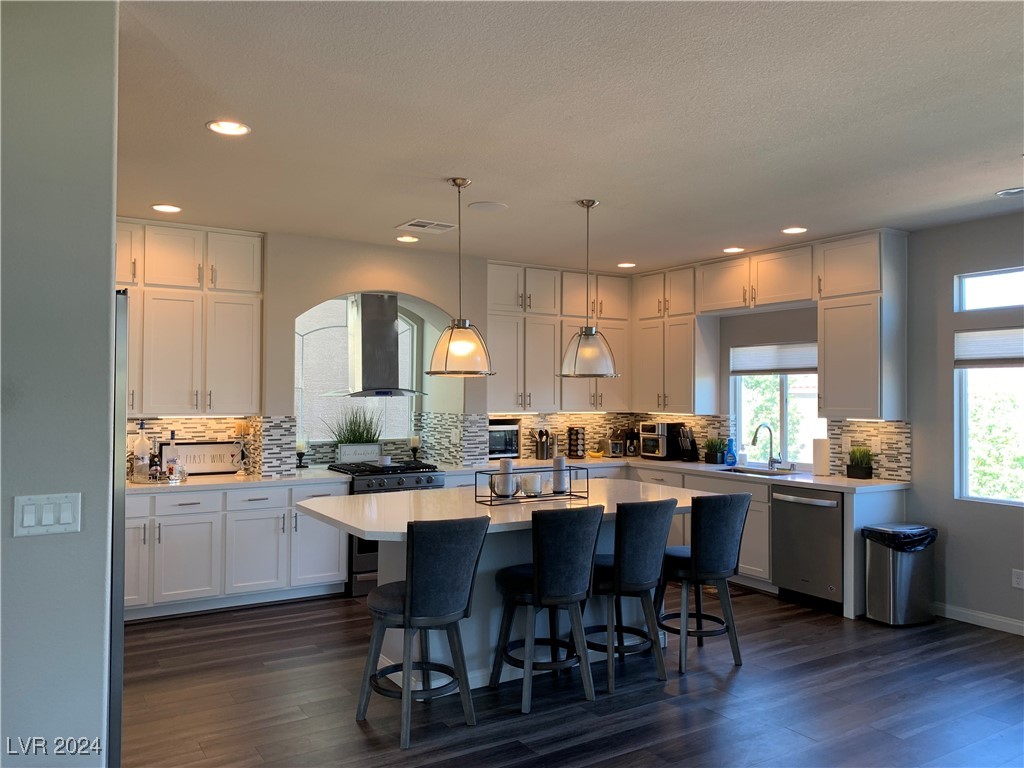 10186 Lawton Ridge Court Property Photo 5