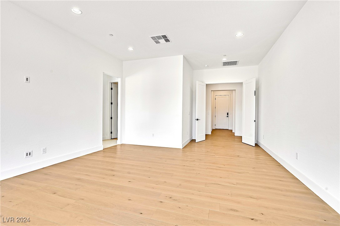 6615 Whispering Sands Drive Property Photo 10