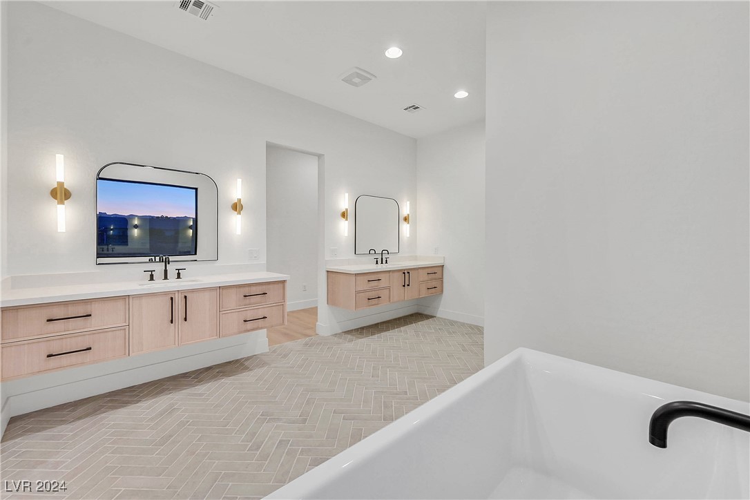 6615 Whispering Sands Drive Property Photo 12