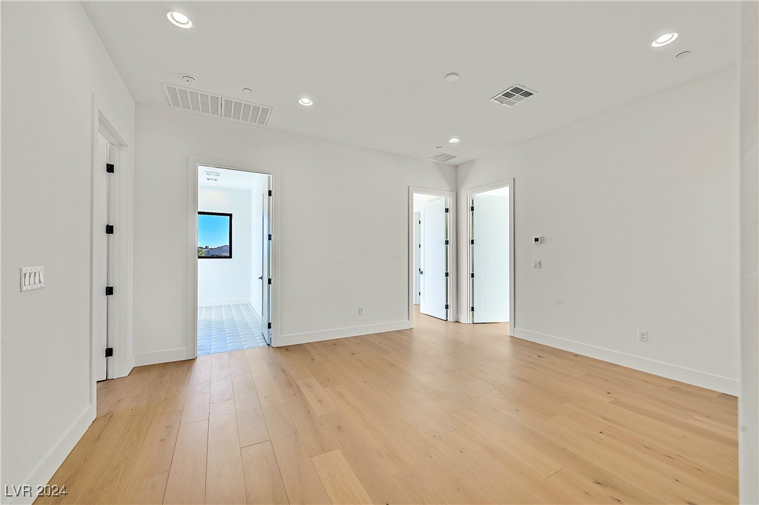 6615 Whispering Sands Drive Property Photo 14