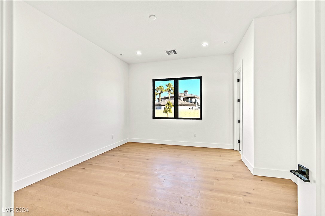 6615 Whispering Sands Drive Property Photo 16