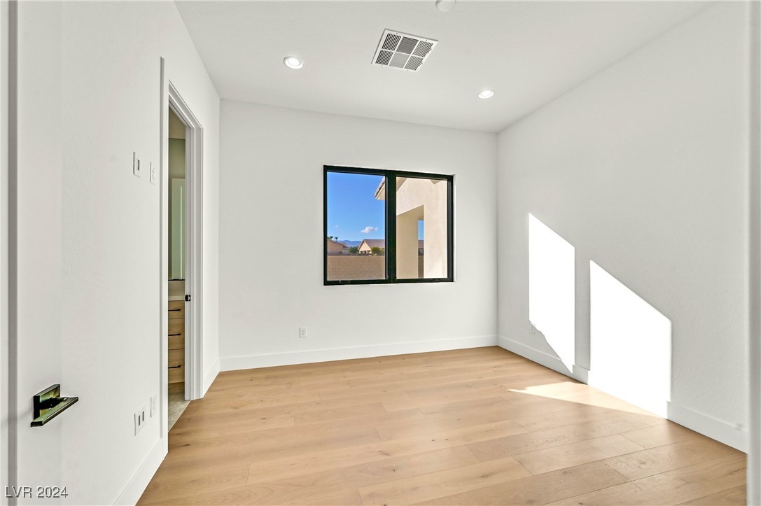 6615 Whispering Sands Drive Property Photo 18
