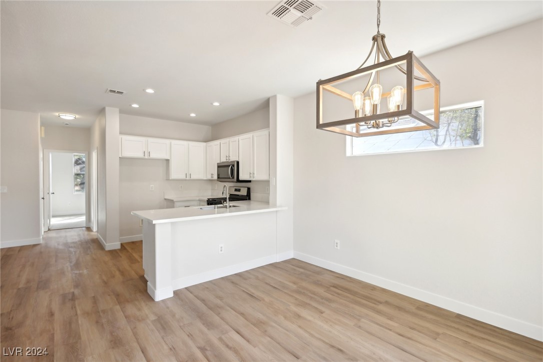 2814 Somerset Springs Drive Property Photo 10