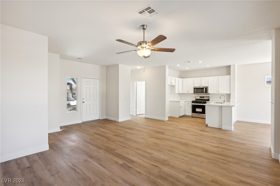 2814 Somerset Springs Drive Property Photo 11