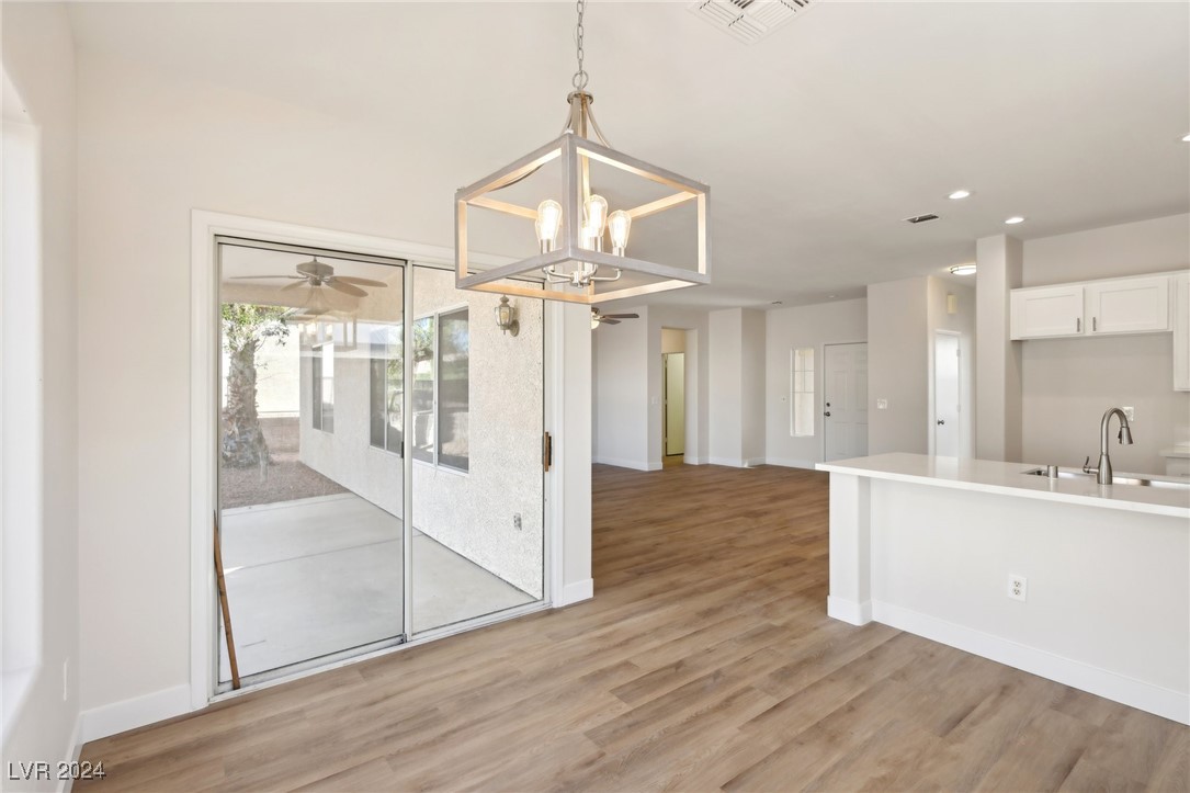 2814 Somerset Springs Drive Property Photo 13