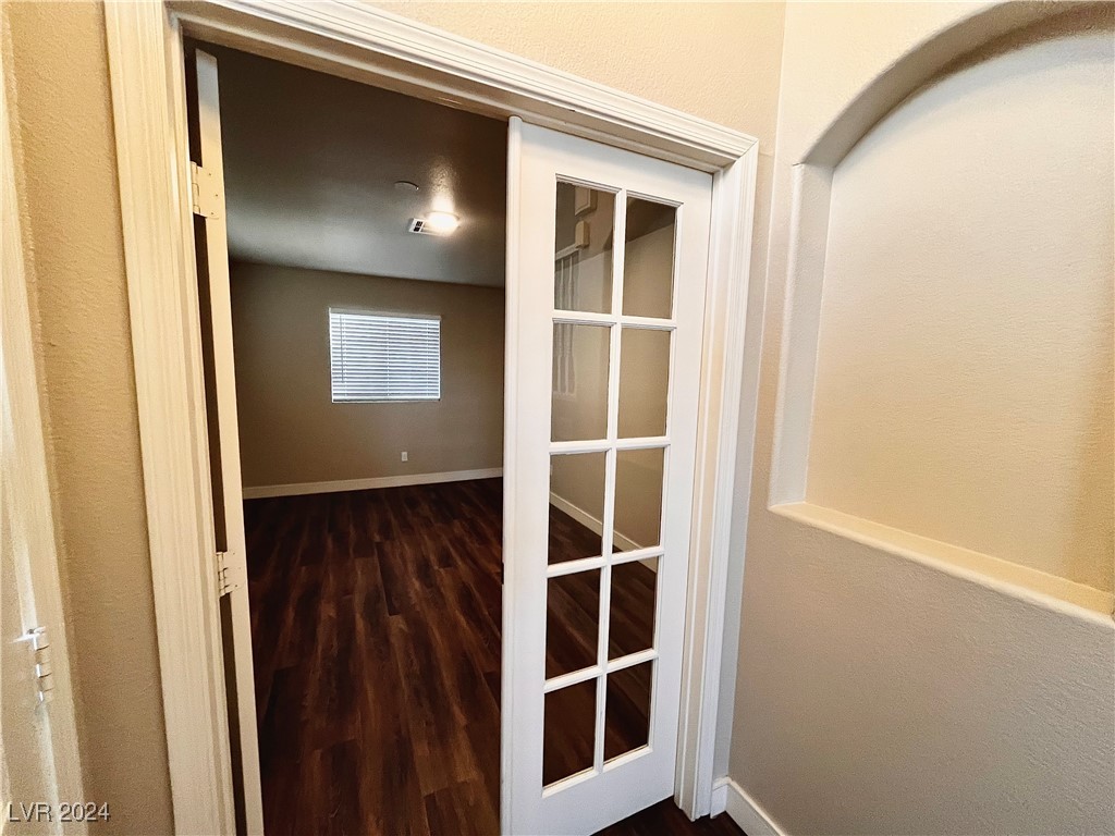 7040 Old Village Avenue Property Photo 6