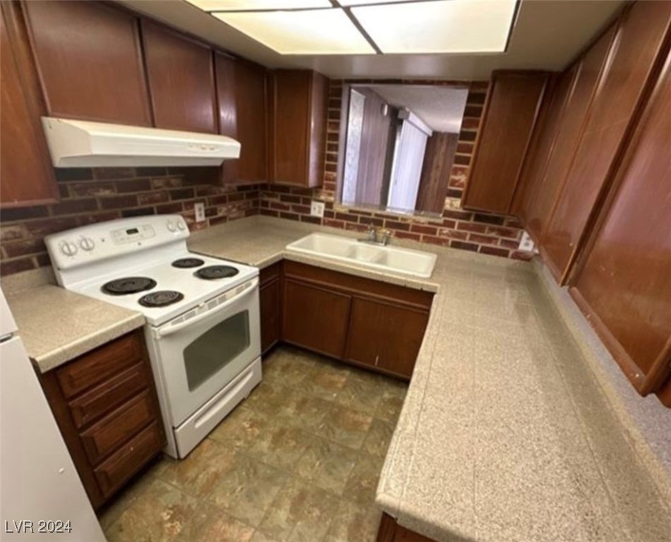 309 Rossmoyne Avenue Property Photo 4