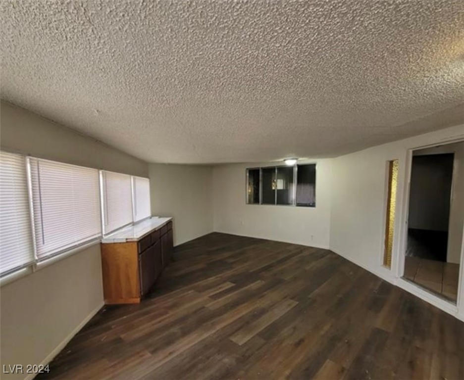 309 Rossmoyne Avenue Property Photo 8