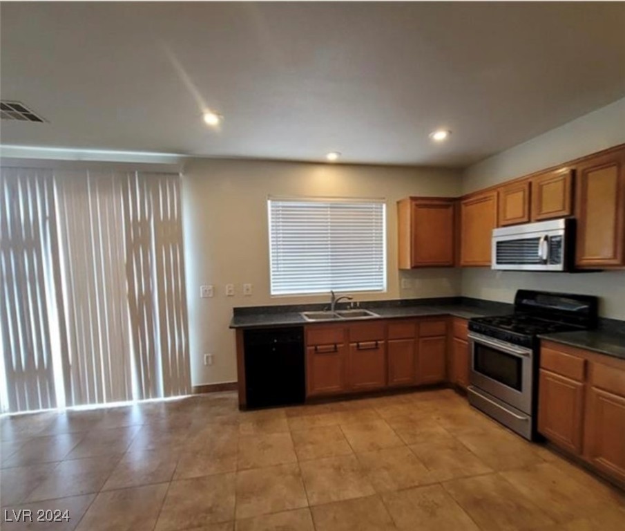 2312 Scissortail Court Property Photo 4