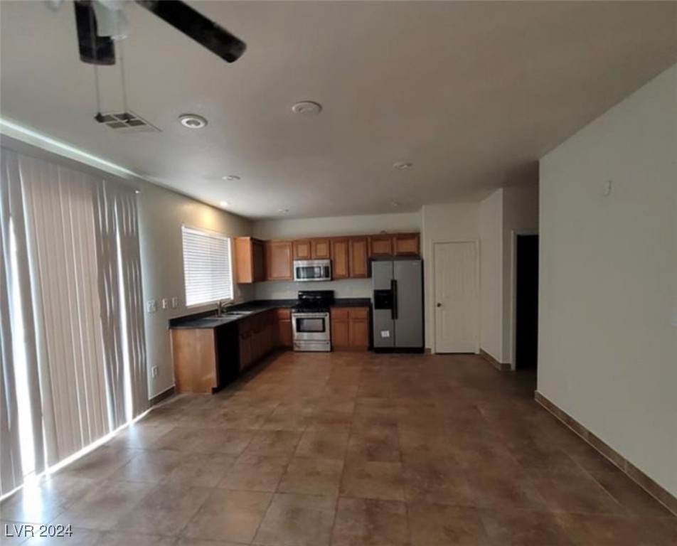 2312 Scissortail Court Property Photo 6